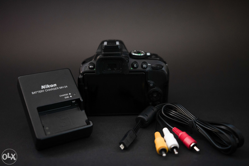 Nikon D5300 - 24 000 okidaja - WiFi