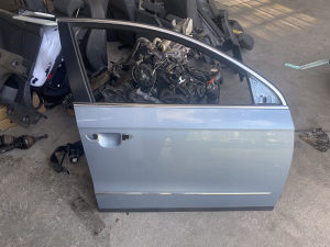 PREDNJA DESNA VRATA VOLKSWAGEN PASSAT B6