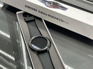 SAMSUNG Watch 4 Classic 42mm R880 eSIM / Watch4