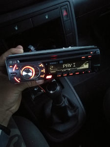 Auto radio lg