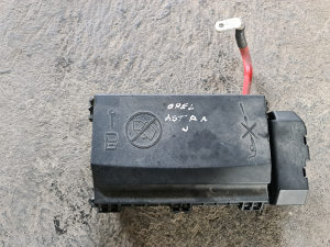 Kutija osiguraca Opel Astra J 2.0
