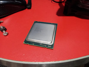 Intel Xeon E5 2609 socket 2011