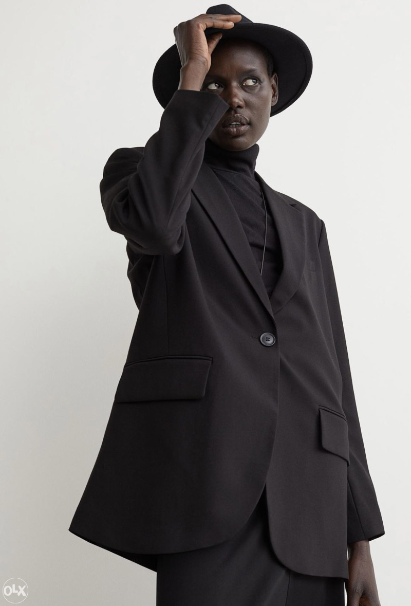 Zensko odijelo H&M novo