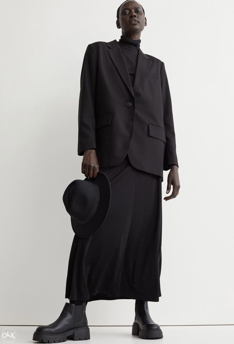 Zensko odijelo H&M novo