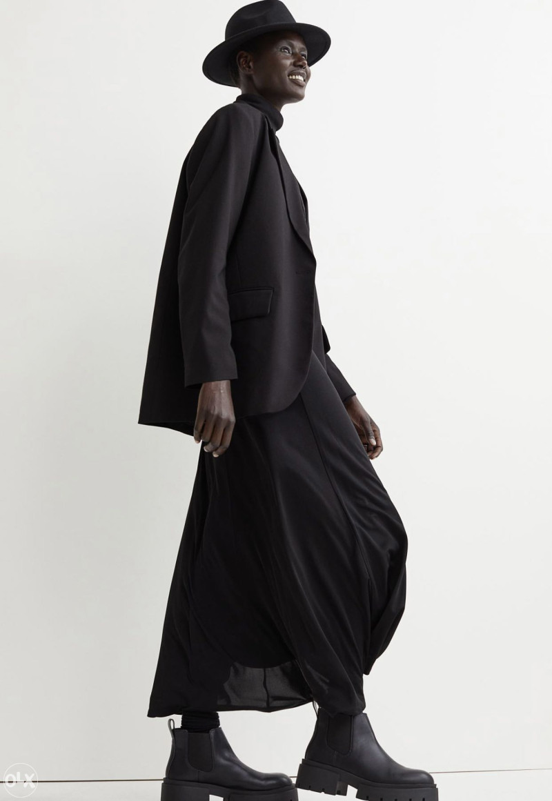 Zensko odijelo H&M novo
