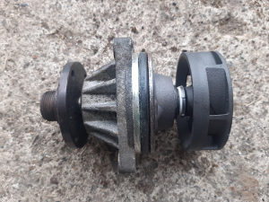 Bmw e46 e39 e38 m52 VODENA PUMPA 2.0i 2.5i 2.8i vodu
