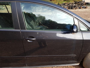 Prednja desna vrata golf 5 plus