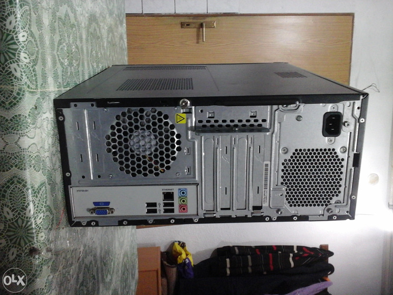 Racunar hp 5008 mt 4gb ddr3 250 hdd win.7
