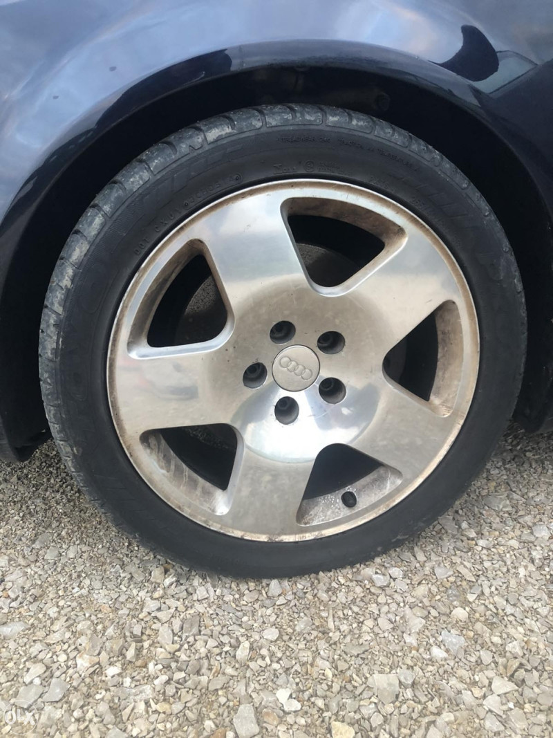 Feluge 255/40 R17 17 sa gumama Felne Felge