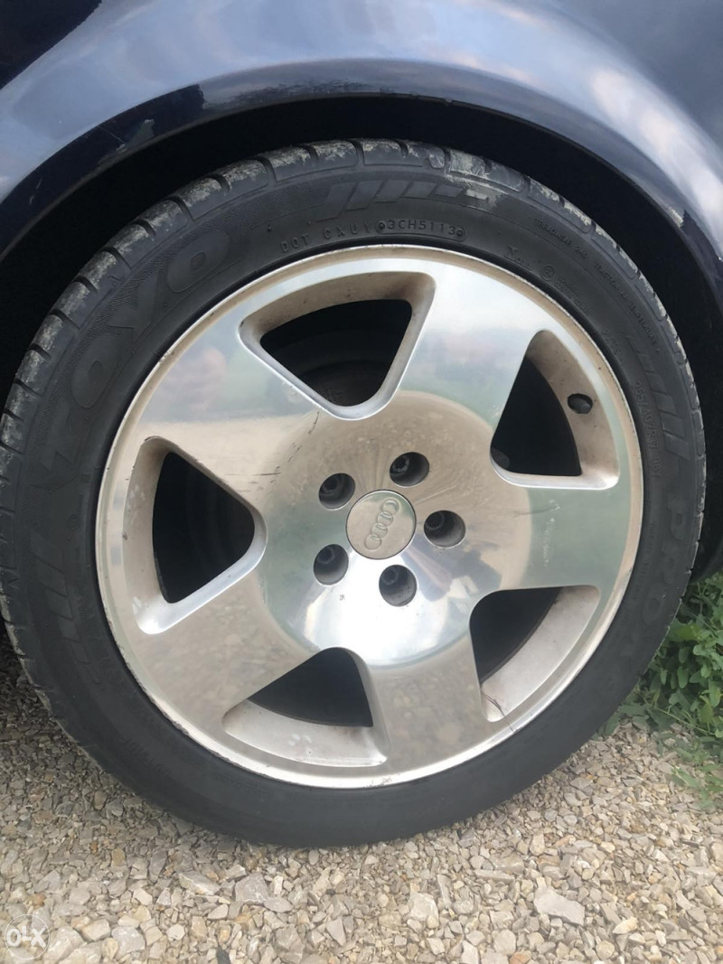 Feluge 255/40 R17 17 sa gumama Felne Felge
