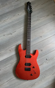 ML1 Modern Baritone Standard V2 - jolokia gitara u odlicnom stanju ima kvrc na glavi bez zamena
