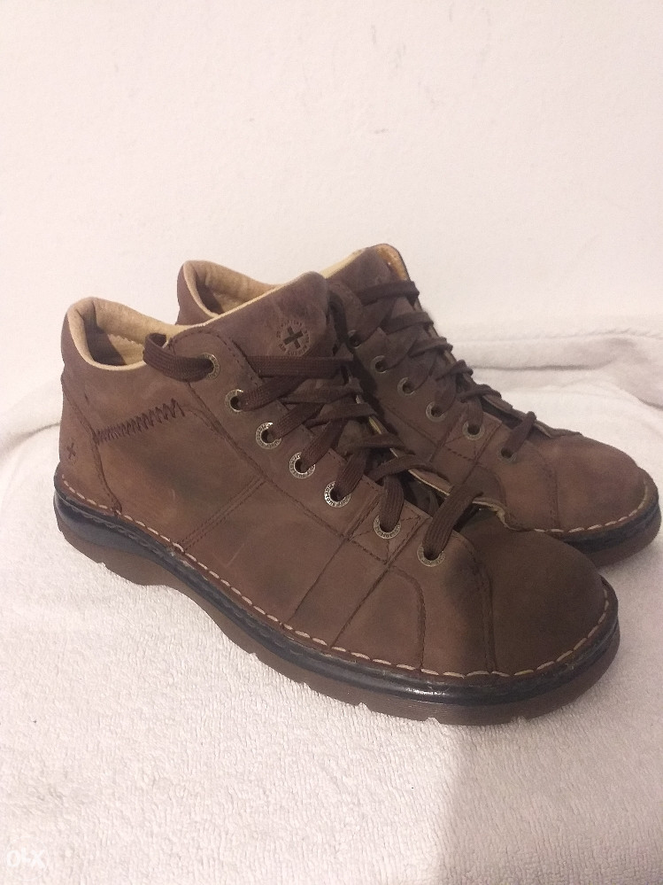 Dr discount martens 12083