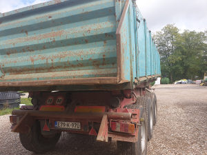 Prikolica kiper