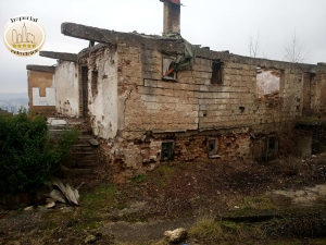 Kuća Sarajevo, devastirana, 260m2, 1000m2 zemlje