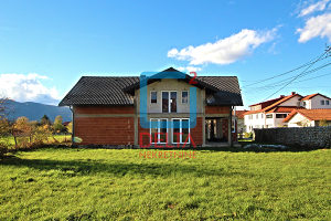 Kuća na parceli 964 m², Butmir, Ilidža, Sarajevo
