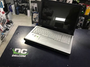 7 Laptop Toshiba P200D