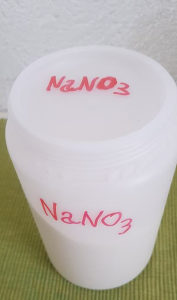 Natrijev nitrat (NaNO3)
