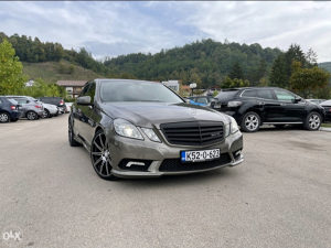 Mercedes-Benz E 220 AMG LINE