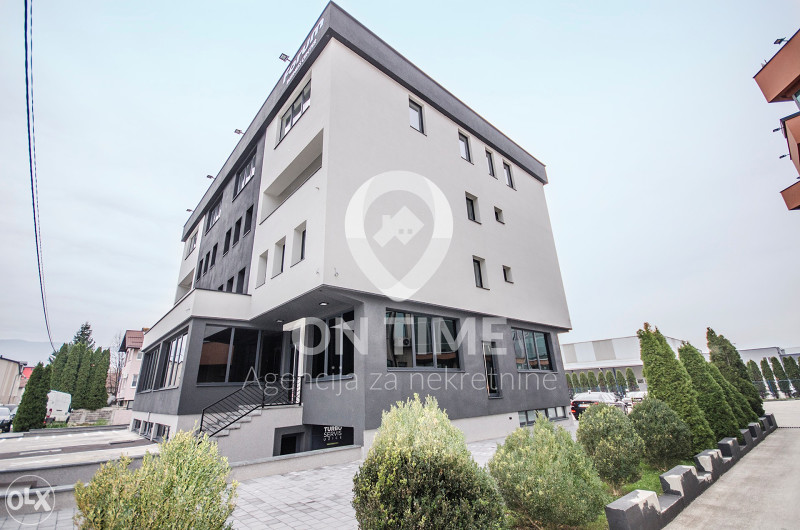 Stup / Poslovni prostor / 300 m2 / NOVOGRADNJA