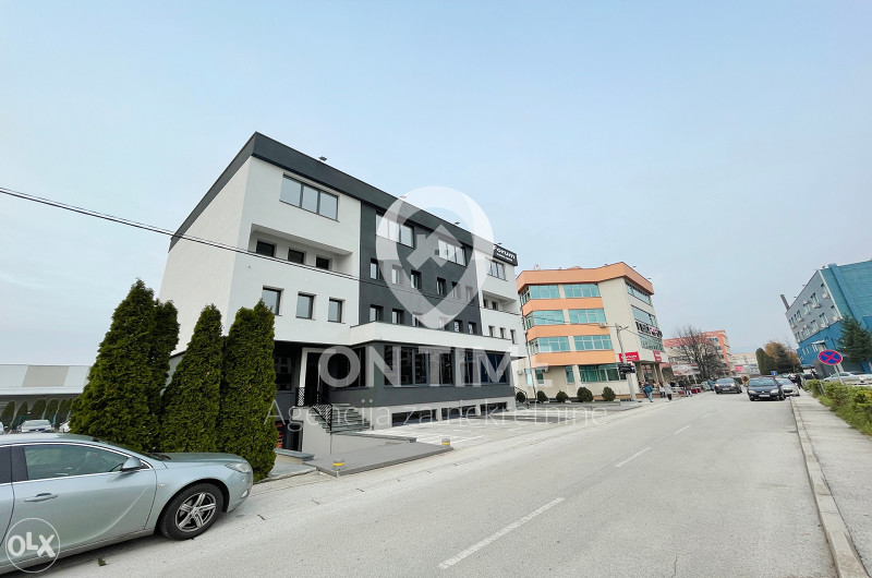 Stup / Poslovni prostor / 300 m2 / NOVOGRADNJA