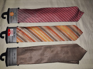 Prodajem 3 kravate