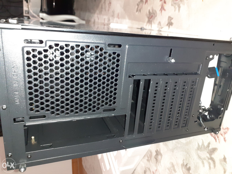 Inter-Tech C-907 Cobweb RGB LED Kućište / Case Tempered