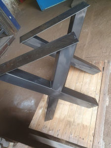 Metalne noge nogare nosaci postolje za sto stolove x