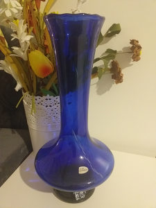 Kobaltna plava vaza ručno rađena