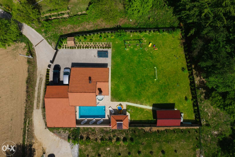 KUCA SA BAZENOM-DOKANJ-BAKALUŠE-TUZLA