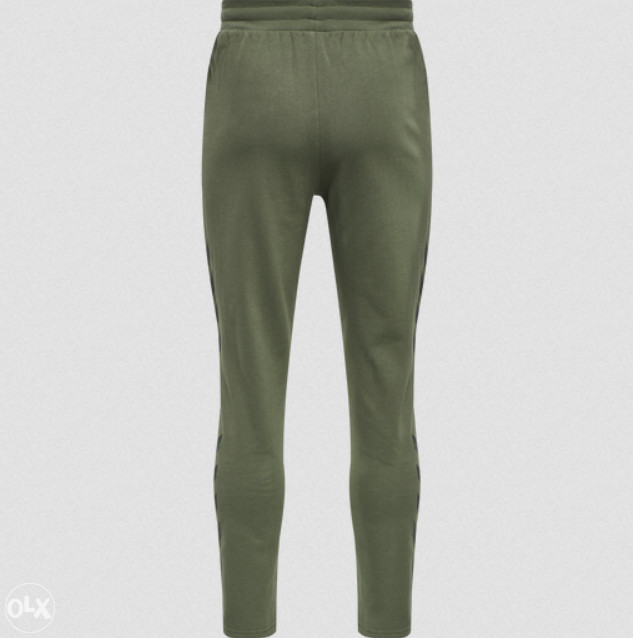 HUMMEL Hlače HMLLEGACY TAPERED