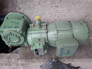 Reduktor od 55 do 95 obrtaja 0,25kw