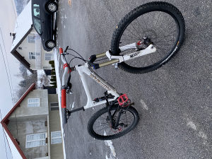 Downhill Full Suspension biciklo(commencal meta 55)