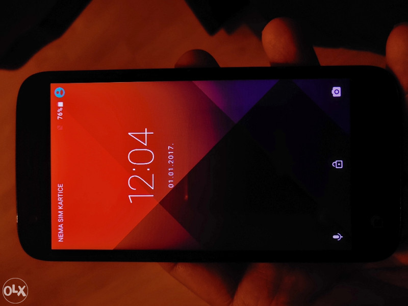 Tesla mobitel