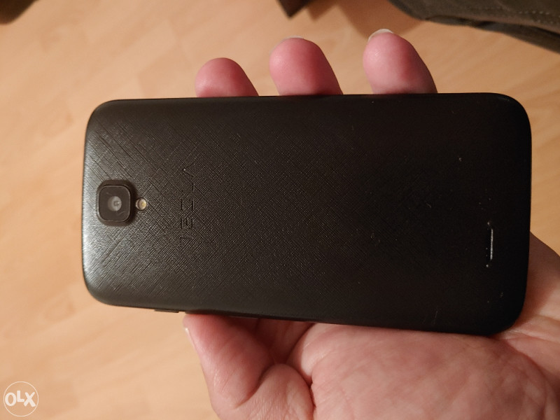 Tesla mobitel