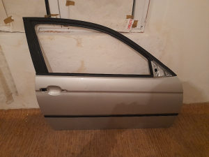 Prednja desna vrata Bmw E46 kompakt