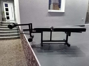 Bendz klupa i dodatak za noge
