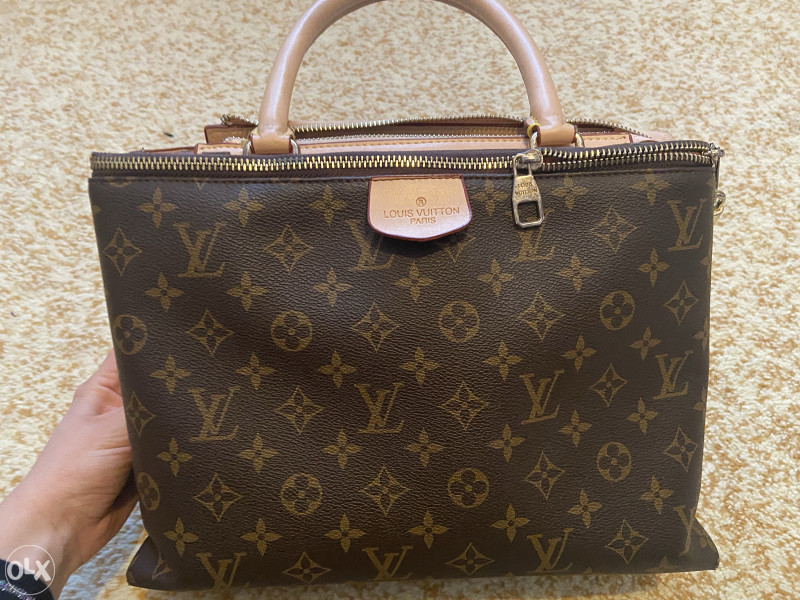 Louis Vuitton torba!!! Dostupno odmah!!!