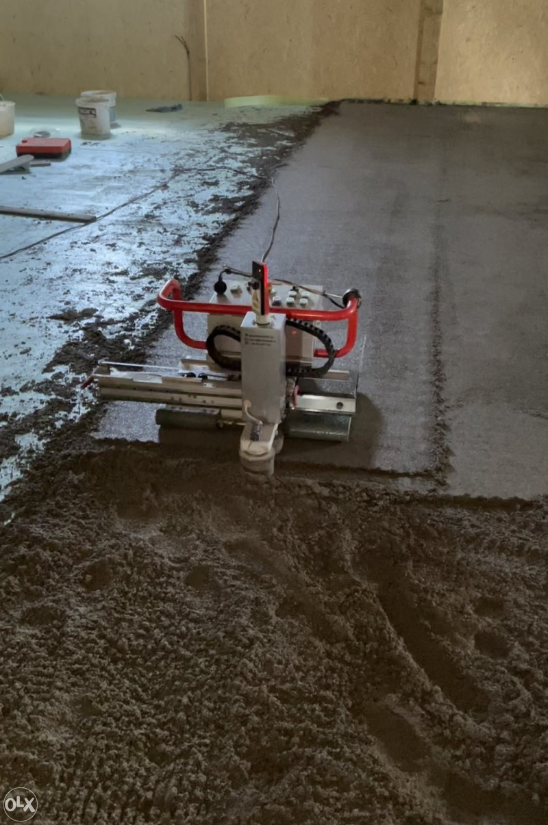 ROBOT ZA RAVNANJE GLAZURE *Clapa floor master 130*