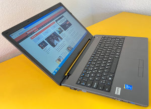 Laptop ASUS 15.6" Quad-Core 2.58 /1TB/8GB/IntelHD 4000