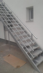 Metalne stepenice