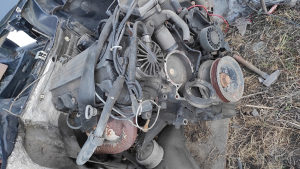 Mercedes motor dijelovi katalizator w123 w124 w201 190