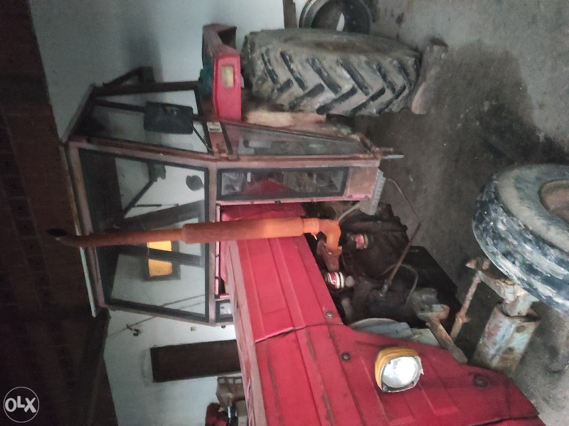 Traktor IMT 560