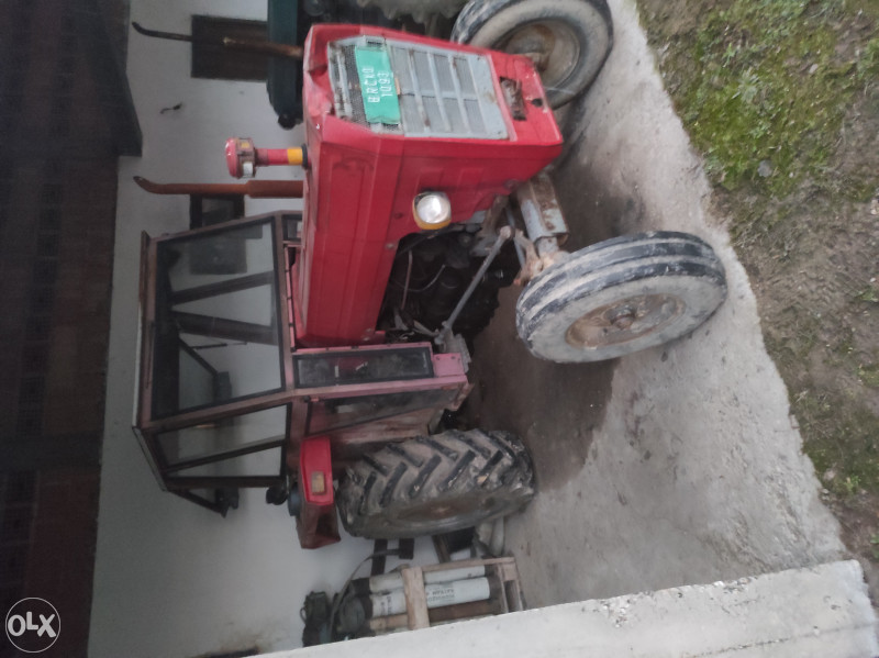 Traktor IMT 560