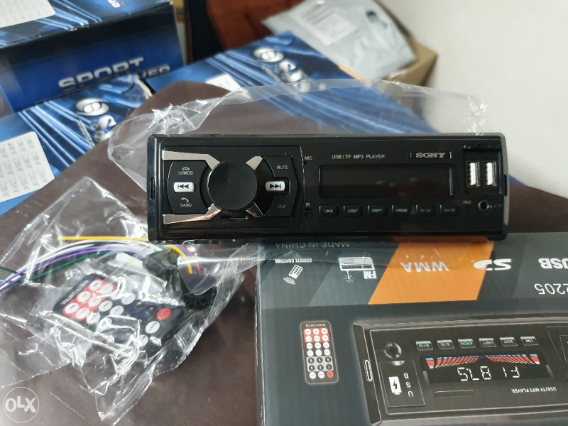 Auto radion razna vrste, mp3, mp5, dvd, CD, usb