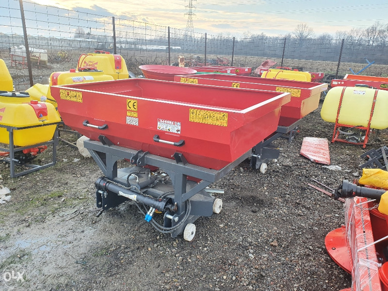 Rasipac Gnojiva Rasipac Djubriva 1000l Novo Priključci I Oprema Olx Ba