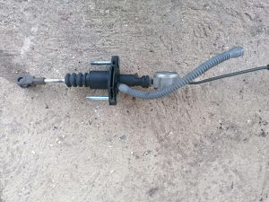 Podpedalni cilindar kvacila opel zafira a 2.0 2003