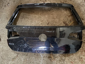 Golf 7 GTI gepek zadnja hauba