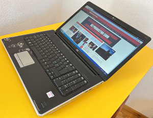 Laptop HP 17.3 dual-core 2.10 /500GB/4GB/Radeon HD