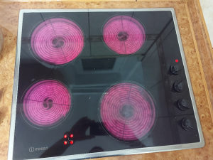 Ugradbena ploca Indesit