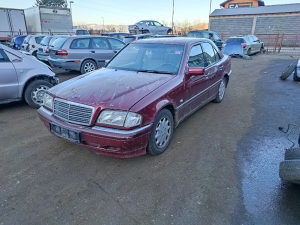 Mercedes w202 c240 benzin V6 125kw dijelovi